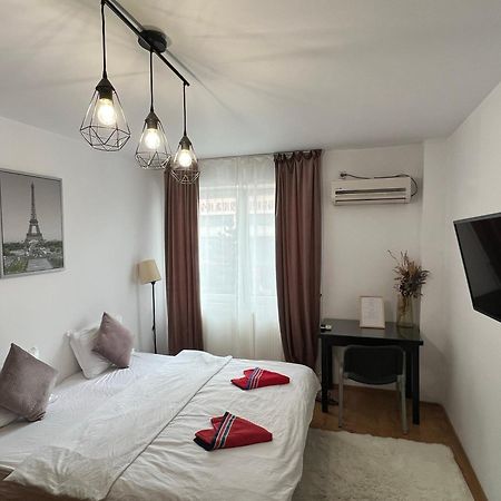 2 Rooms Apartment City Center Iasi Exterior photo